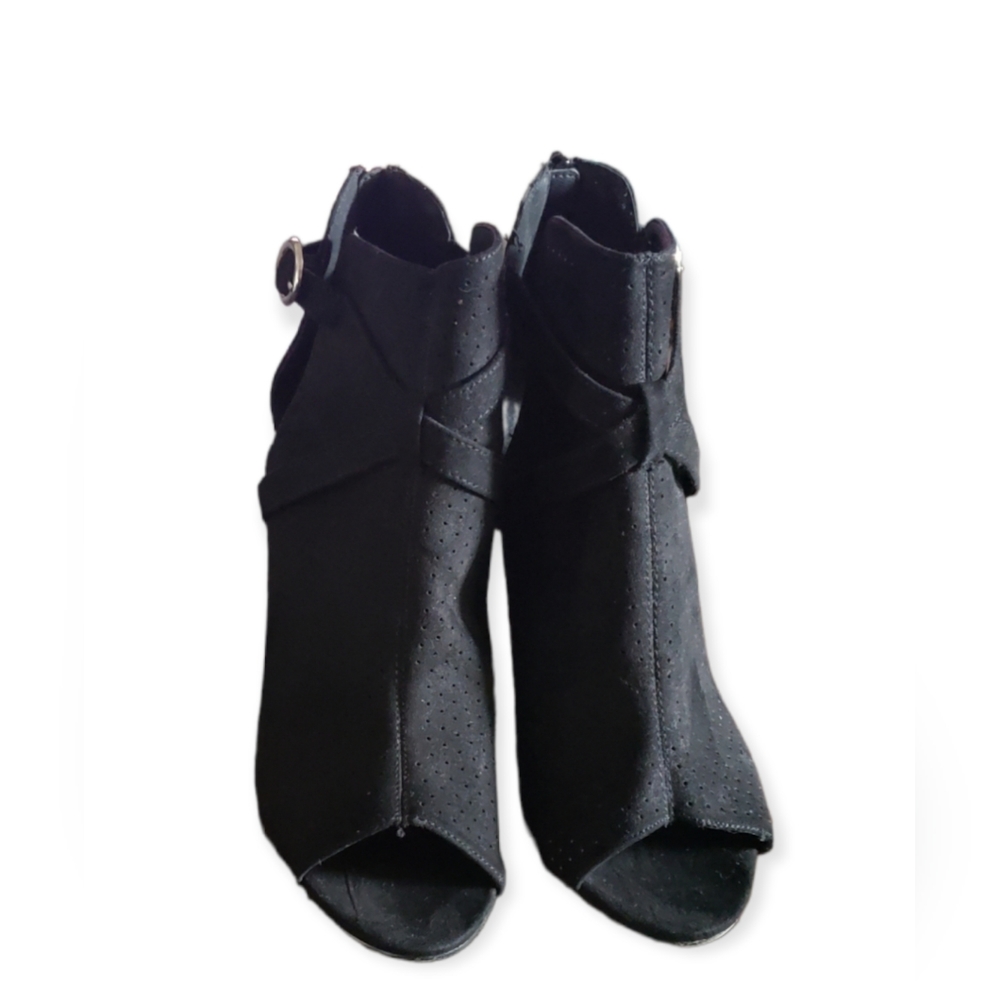 Madden NYC Bryin Style Ankle Boots NWOT